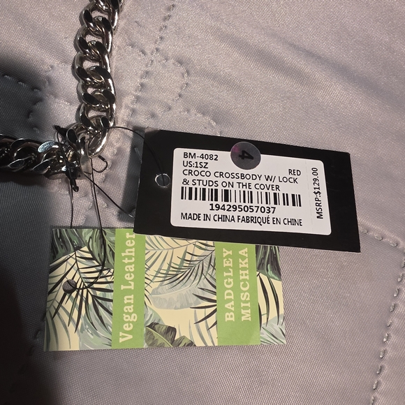 Red Croc-Embossed BAGLEY With Studs And Silver Shoulder Or Cross Body Chain - Picture 8 of 11